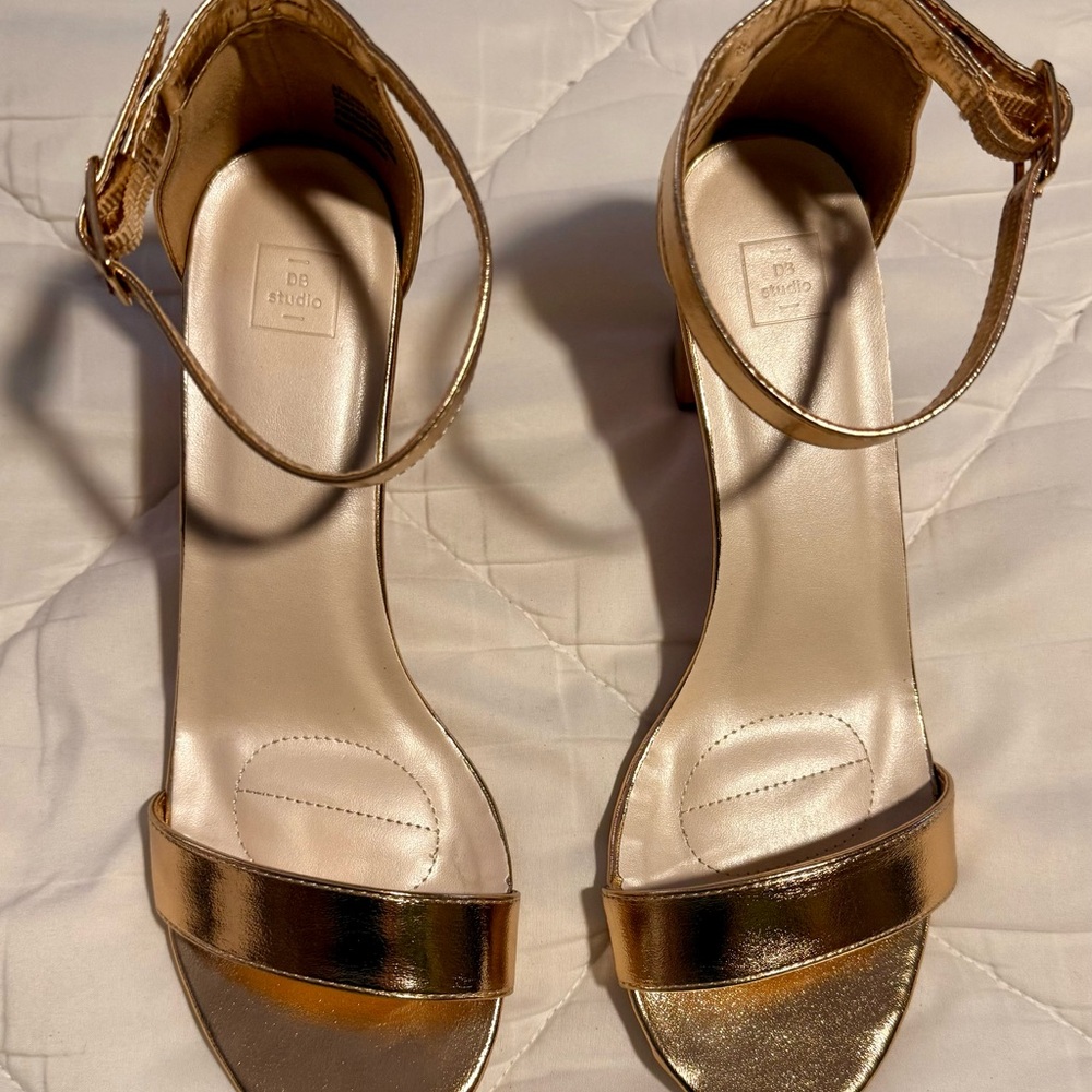 Studio Gold Heels with Sleek Design and Adjustable Straps